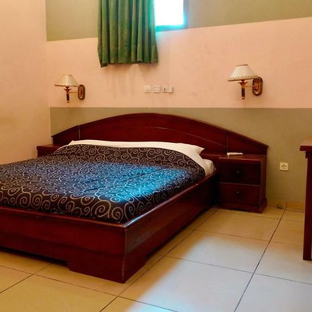 Petit Motel Beijing Abidjan Exterior foto
